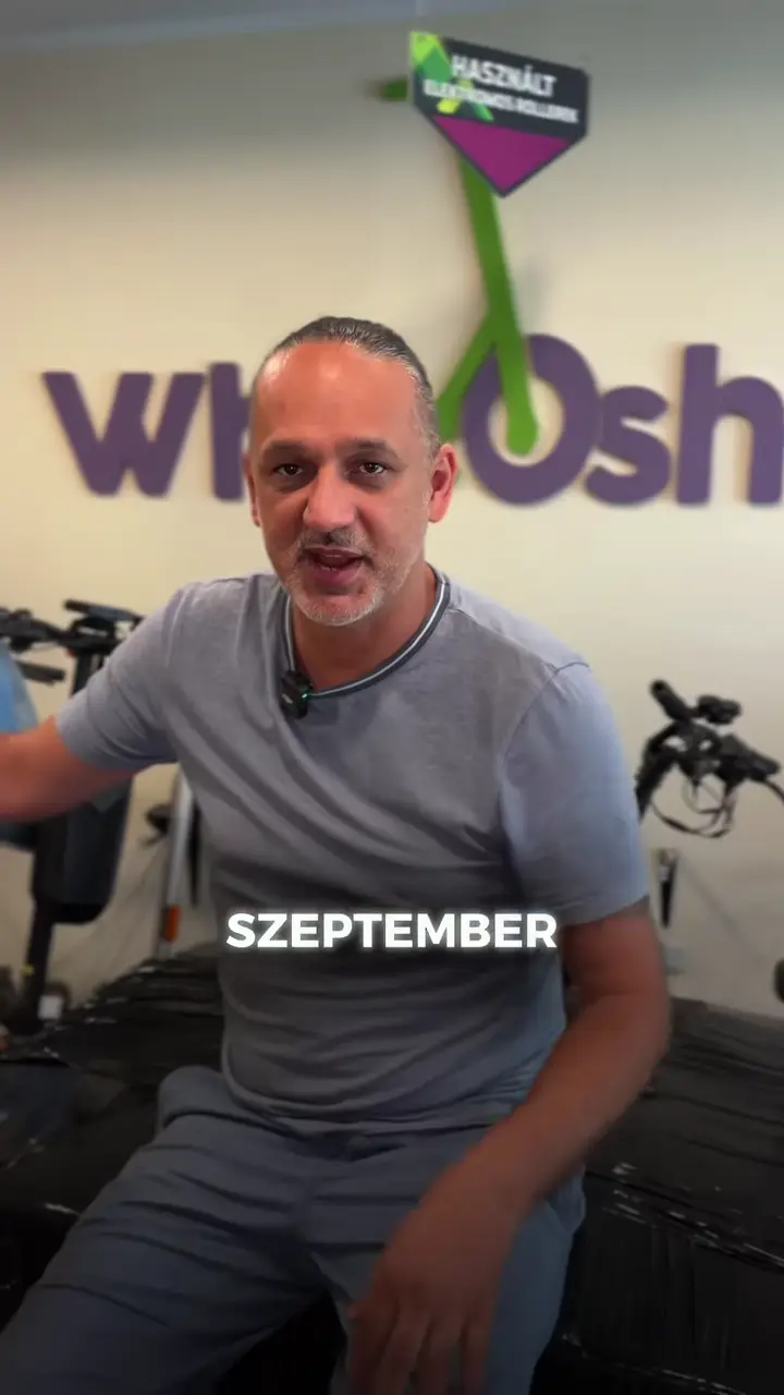 Szilárd a Whoosh-üzletben, felirat: szeptember